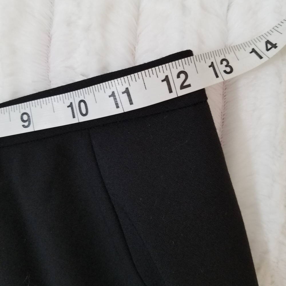 Tahari Arthur S. Levine black flounce swing skirt lined sz.0 classic style - Picture 3 of 6